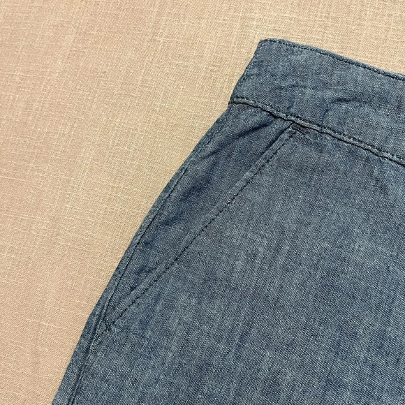 100% Cotton Chambray Shorts Women’s Size 6 perfect condition button closure - Picture 2 of 5